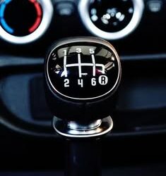 Automatic vs Manual Cars: Which One Is Better?